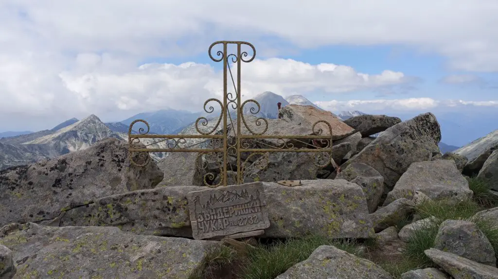Een van de pieken op de Donchovi Karauli ridge in Pirin