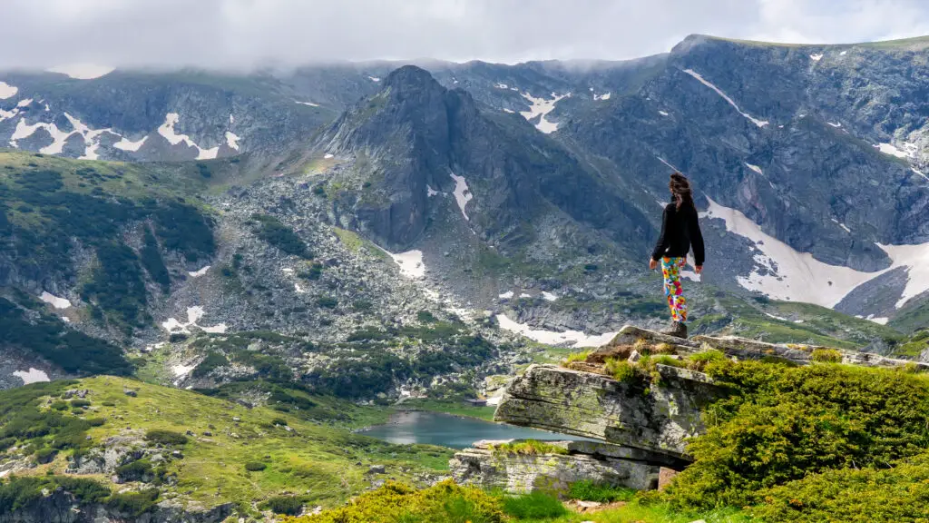 Jessica-with-view-on-some-of-the-Seven-Rila-Lakes