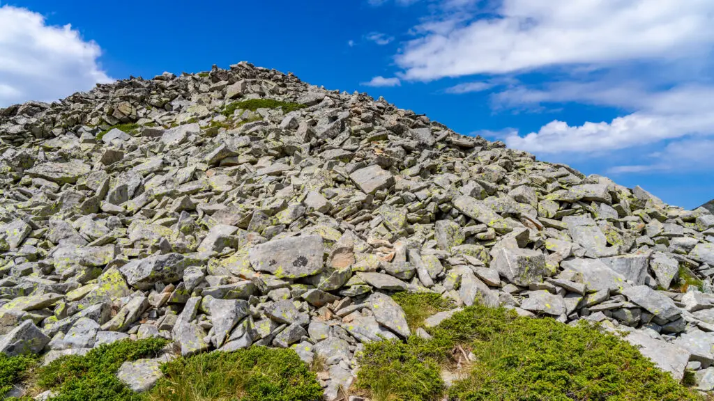Big boulders on the Todorka ridge